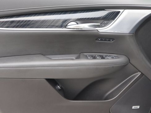 Certified 2024 Cadillac XT6 Premium Luxury FWD image 9