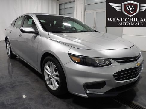 Used 2018 Chevrolet Malibu LT FWD image 1