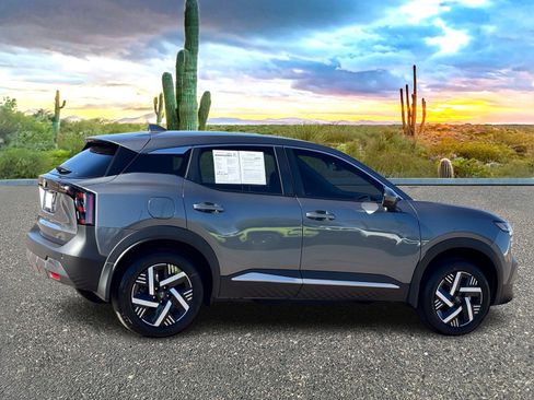 Certified 2025 Nissan Kicks SV image 5