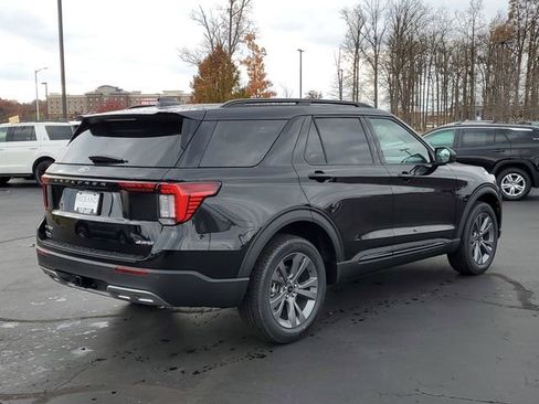 New 2026 Ford Explorer Active w/ Active Comfort Package image 3