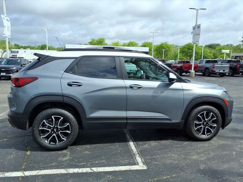 Used 2022 Chevrolet TrailBlazer ACTIV w/ Sun and Liftgate Package FWD image 8