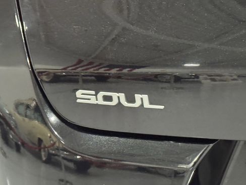 Used 2023 Kia Soul GT-Line image 42