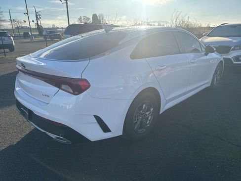 Used 2021 Kia K5 LXS image 3
