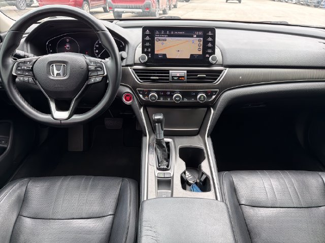Used 2018 Honda Accord Touring image 9