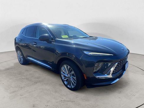New 2026 Buick Envision Avenir image 1