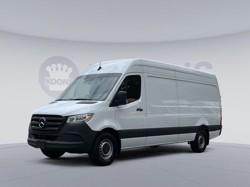 Used 2024 Mercedes-Benz Sprinter 2500 image 1