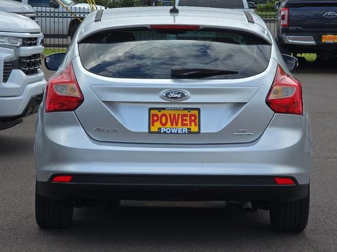 Used 2014 Ford Focus SE w/ SE Sport Package FWD image 5