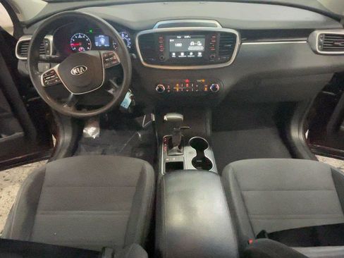 Used 2019 Kia Sorento AWD image 30