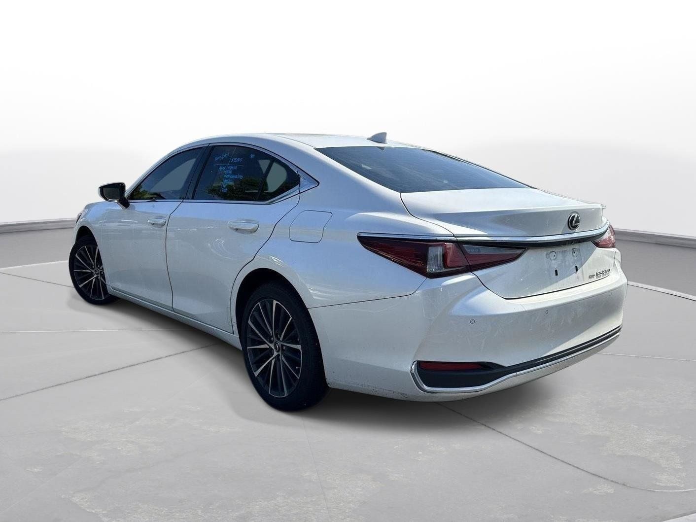 Used 2022 Lexus ES 250 w/ Premium Package AWD/4WD image 8