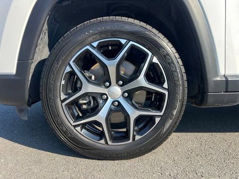 Used 2024 Jeep Compass Limited AWD/4WD image 12