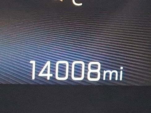 Used 2024 Chevrolet Trax RS image 19