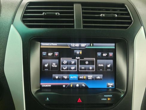 Used 2015 Ford Explorer XLT w/ Equipment Group 202A image 16