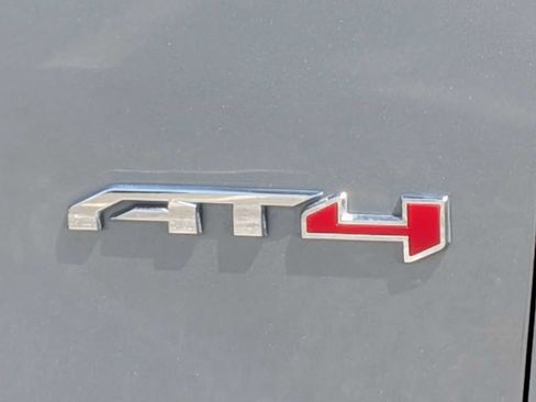 Used 2023 GMC Yukon AT4 AWD/4WD image 13