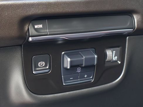 Certified 2025 Cadillac Escalade Premium Luxury w/ LPO, Floor Liner Package image 30