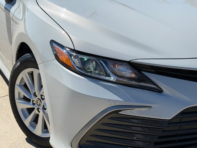 Used 2023 Toyota Camry LE FWD image 6
