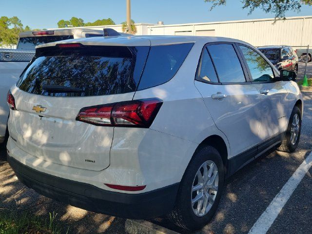 Used 2024 Chevrolet Equinox LS w/ LS Convenience Package AWD/4WD image 5
