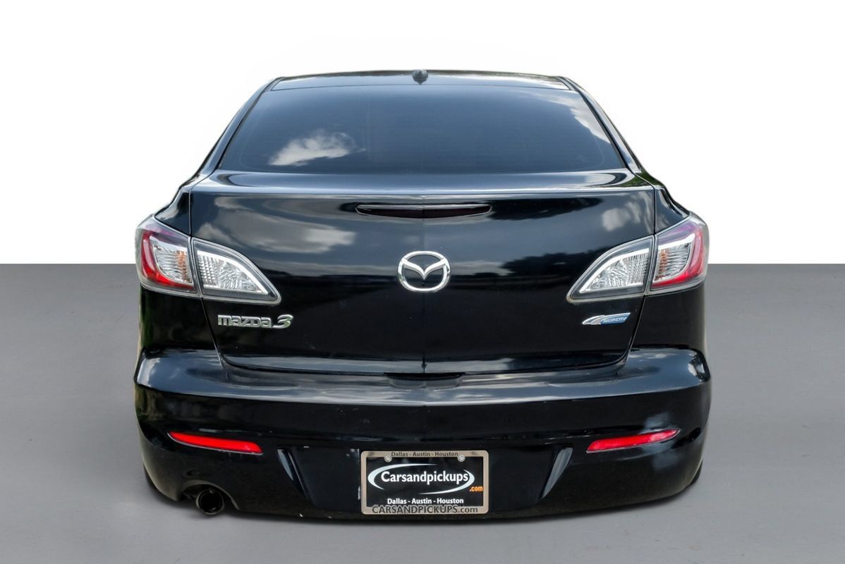 Used 2012 MAZDA MAZDA3 i Grand Touring w/ Tech Pkg FWD image 8