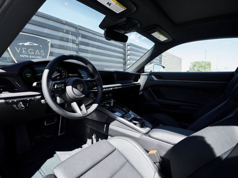 Used 2024 Porsche 911 Carrera 4S w/ Premium Package image 2