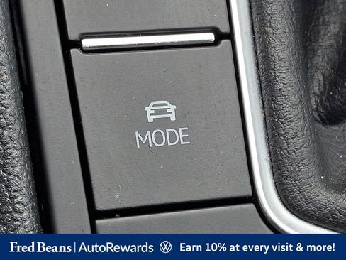 Certified 2024 Volkswagen Jetta SEL FWD image 30