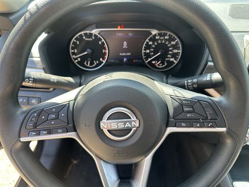 Used 2025 Nissan Altima 2.5 SV FWD image 22