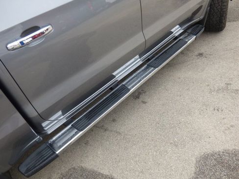 Used 2022 Chevrolet Silverado 1500 LTZ w/ LTZ Premium Package image 18