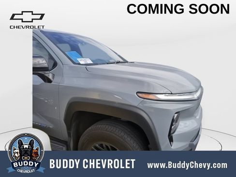 Used 2025 Chevrolet Silverado EV LT AWD/4WD image 1
