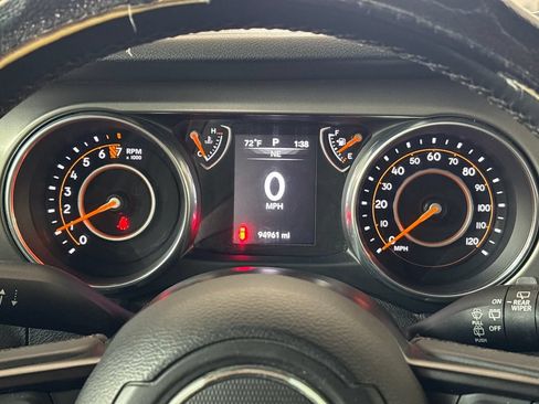 Used 2018 Jeep Wrangler Unlimited Sport S AWD/4WD image 19