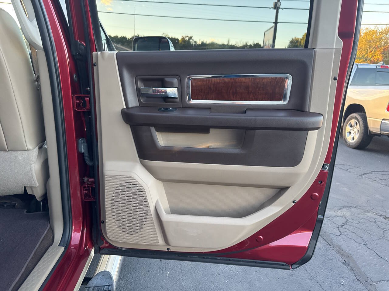 Used 2011 RAM 2500 Laramie w/ HD Snow Plow Prep Group AWD/4WD image 21