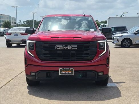 Used 2024 GMC Sierra 1500 Elevation w/ LPO, Elevation Black Package RWD image 9