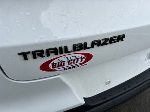 Used 2021 Chevrolet TrailBlazer RS w/ Technology Package FWD image 51