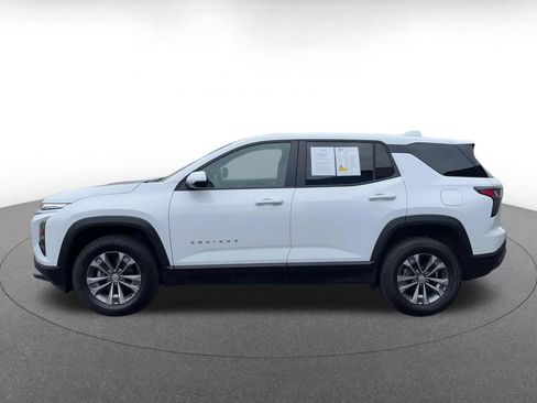 Used 2025 Chevrolet Equinox LT FWD image 9