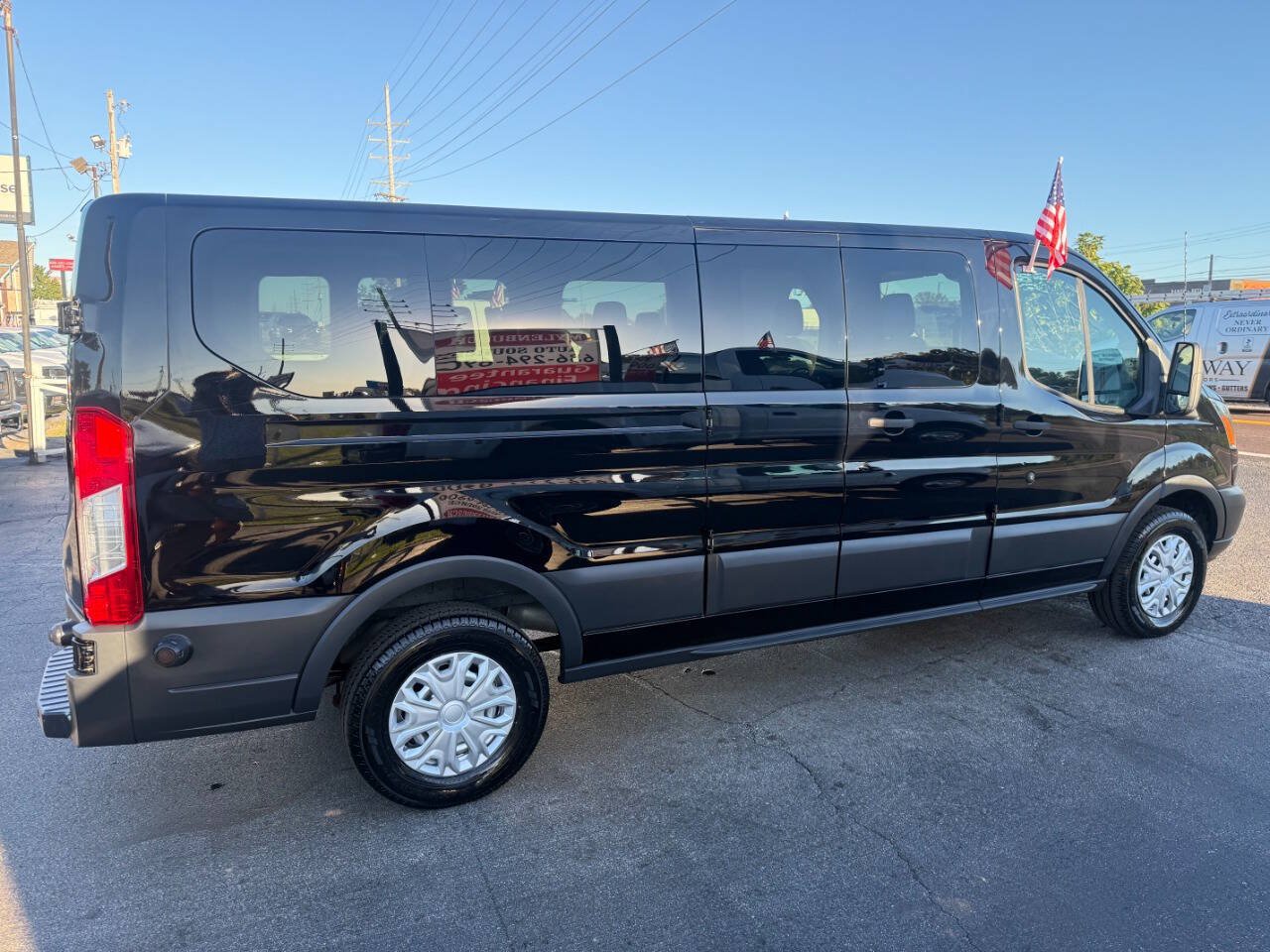 Used 2018 Ford Transit 350 XL RWD image 5