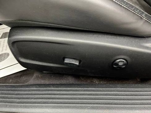 Used 2017 Dodge Challenger R/T Plus RWD image 33