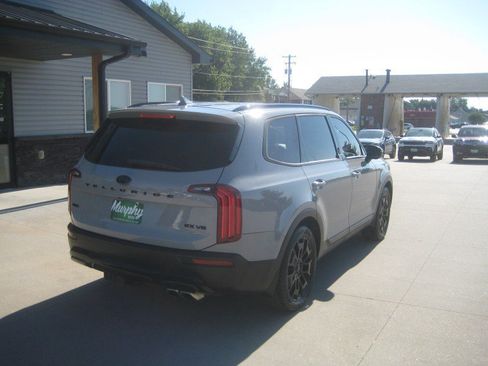 Used 2021 Kia Telluride EX w/ EX Premium Package AWD/4WD image 11