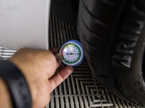 Used 2022 BMW i4 eDrive40 w/ Premium Package image 39