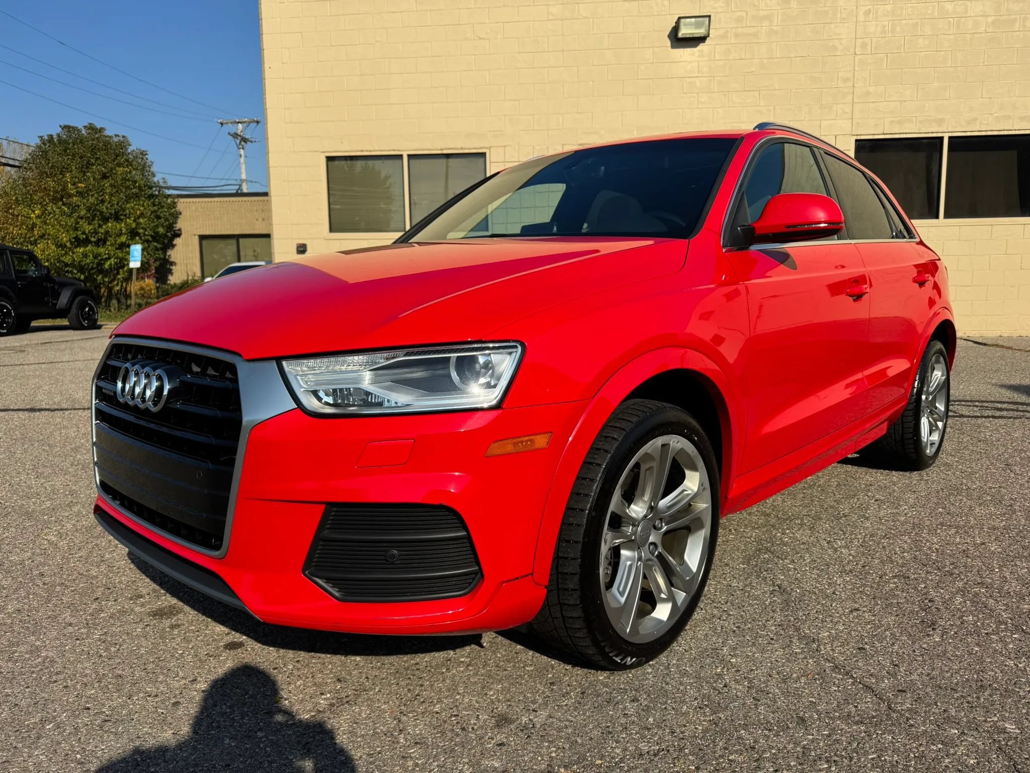 Used 2016 Audi Q3 2.0T Premium Plus w/ Technology Package AWD/4WD image 3
