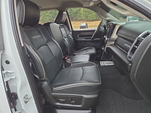 Used 2024 RAM 2500 Laramie image 17