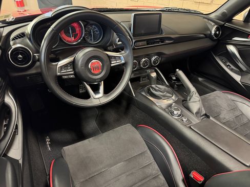 Used 2017 FIAT 124 Spider Abarth image 56