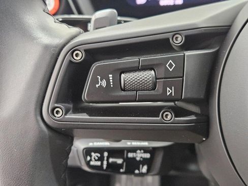 Certified 2025 Porsche Cayenne image 19