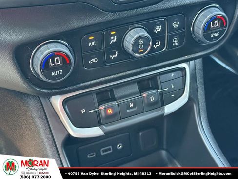 Used 2023 GMC Terrain SLE w/ Driver Convenience Package FWD image 27