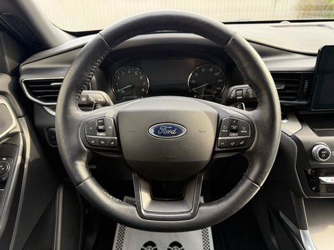 Used 2020 Ford Explorer XLT w/ Equipment Group 202A image 14