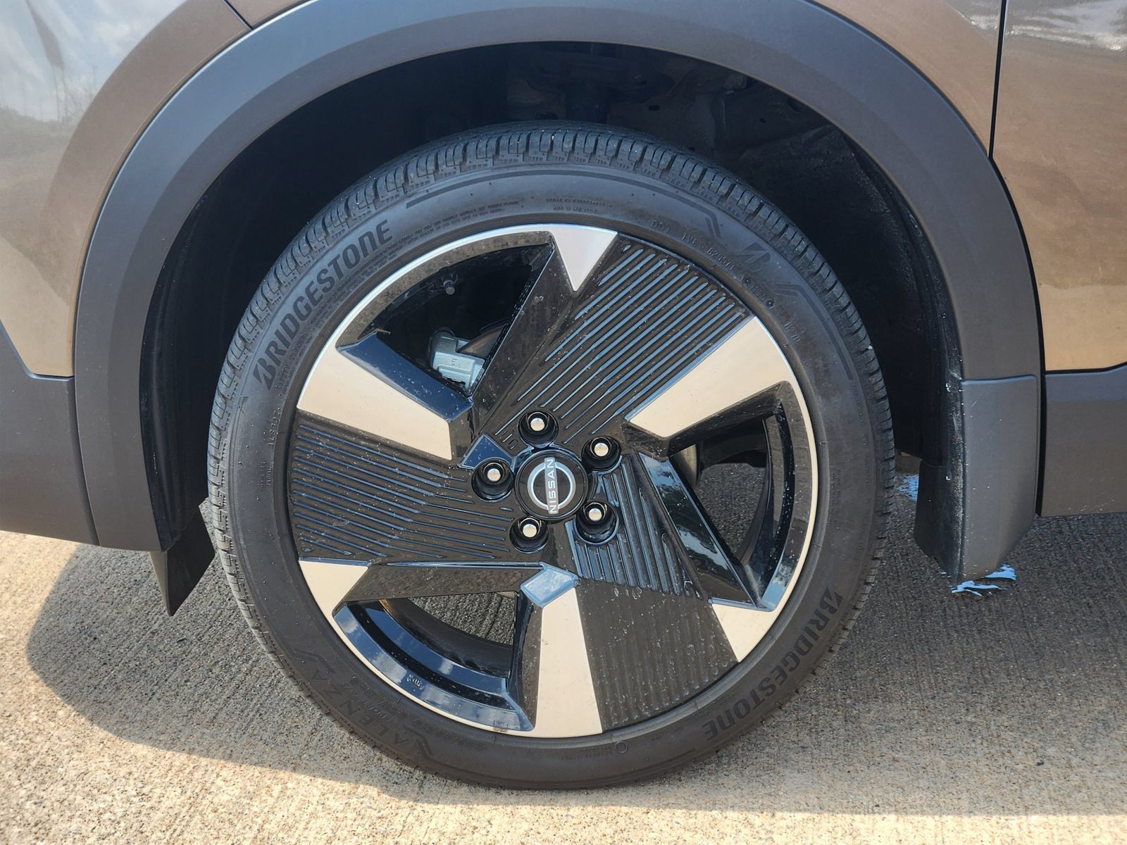 Used 2025 Nissan Kicks SR FWD image 14