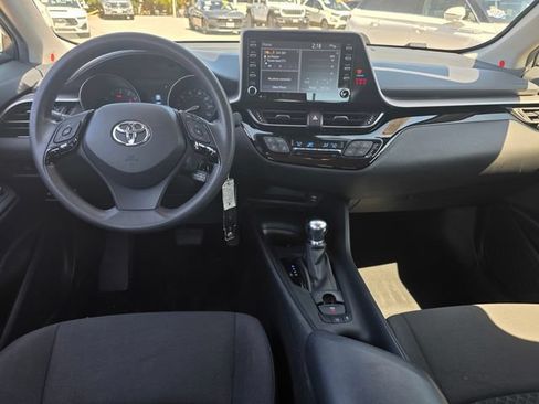 Used 2021 Toyota C-HR LE FWD image 11