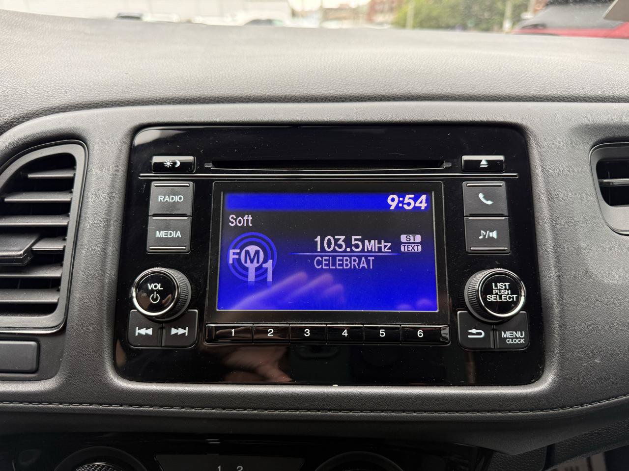 Used 2019 Honda HR-V LX image 10