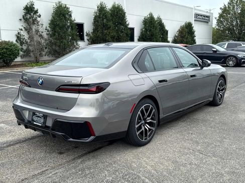 New 2025 BMW i7 xDrive60 AWD/4WD image 5