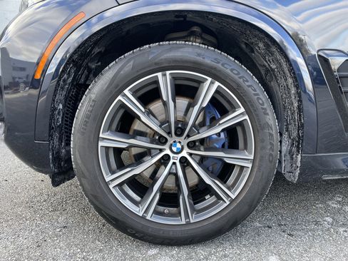 Used 2024 BMW X5 xDrive40i w/ Executive Package image 9