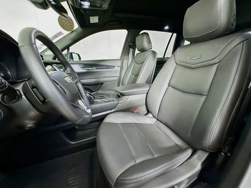 Used 2025 Cadillac XT6 Premium Luxury w/ LPO, Floor Liner Package image 12