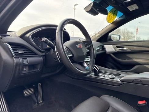 Used 2023 Cadillac CT5 Sport image 6