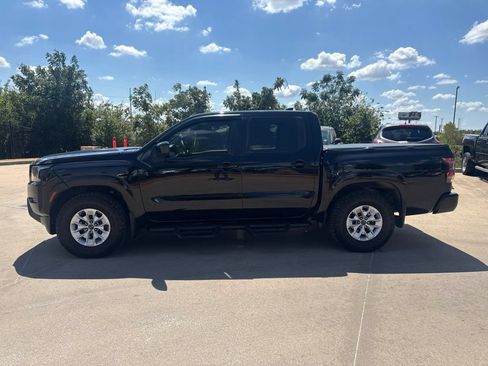 Certified 2024 Nissan Frontier SV w/ Tow Package RWD image 2