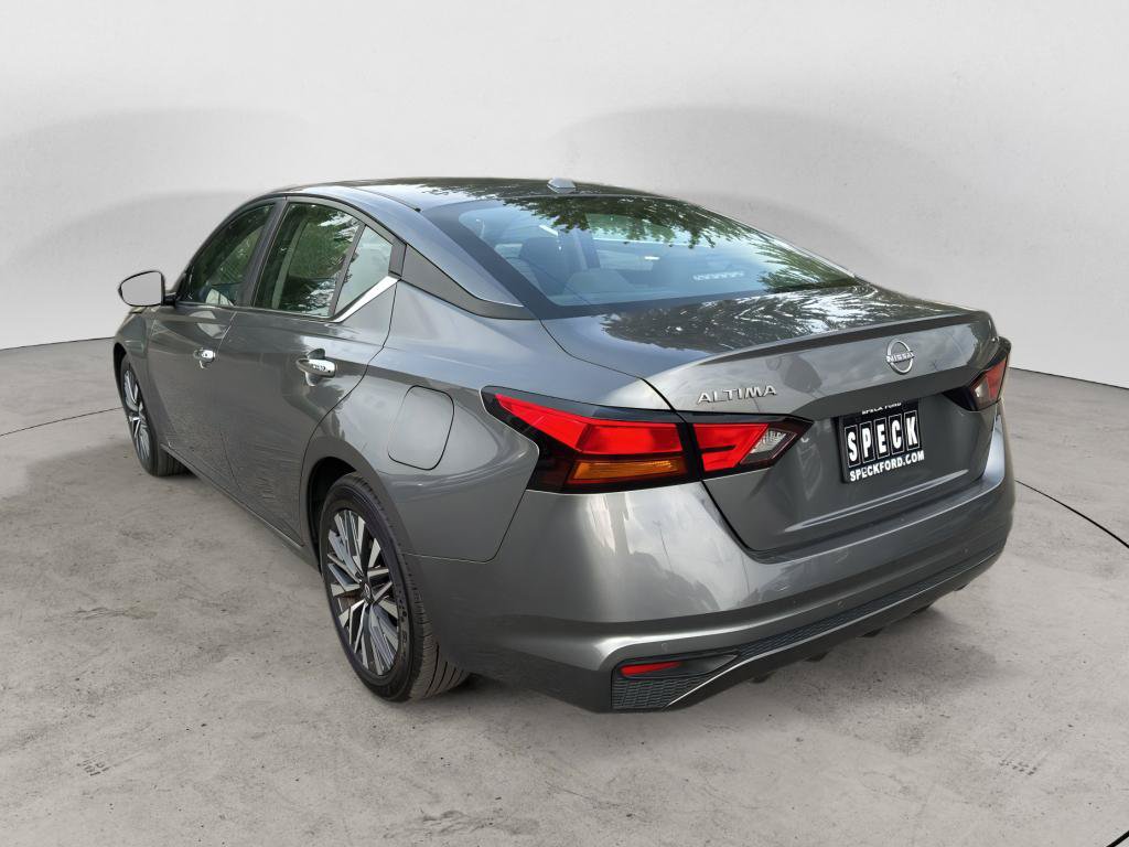 Used 2024 Nissan Altima 2.5 SV FWD image 3